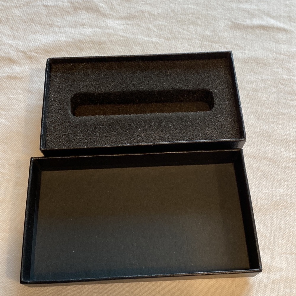 Bloomingdale’s Box - Picture 4 of 4